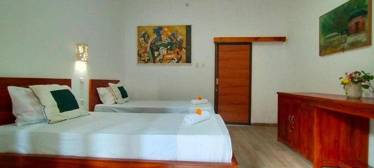 Tunjung Guest House Lovina Beach Pabean Buleleng Exterior foto