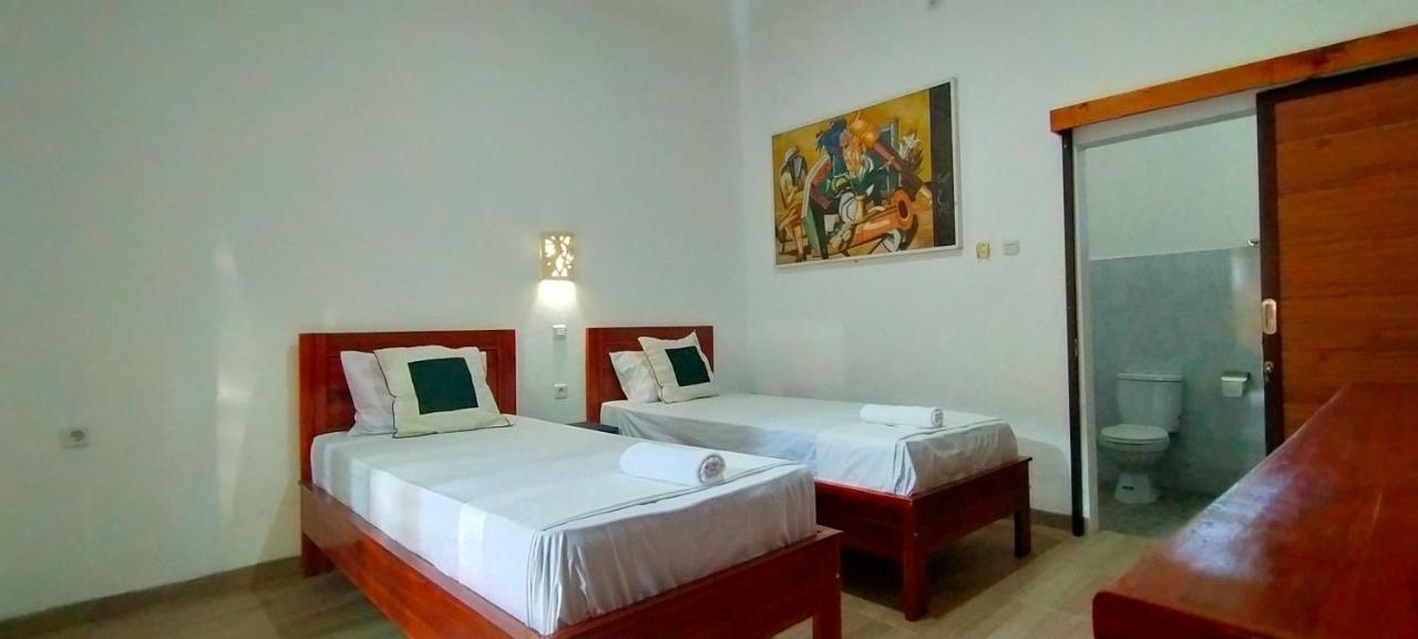 Tunjung Guest House Lovina Beach Pabean Buleleng Exterior foto