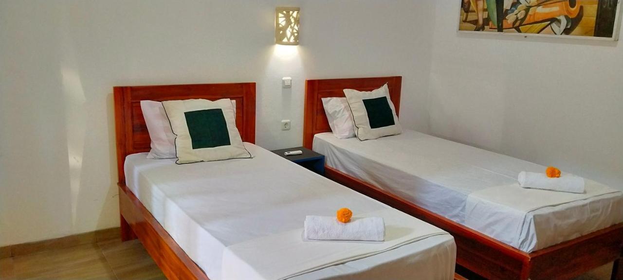 Tunjung Guest House Lovina Beach Pabean Buleleng Exterior foto